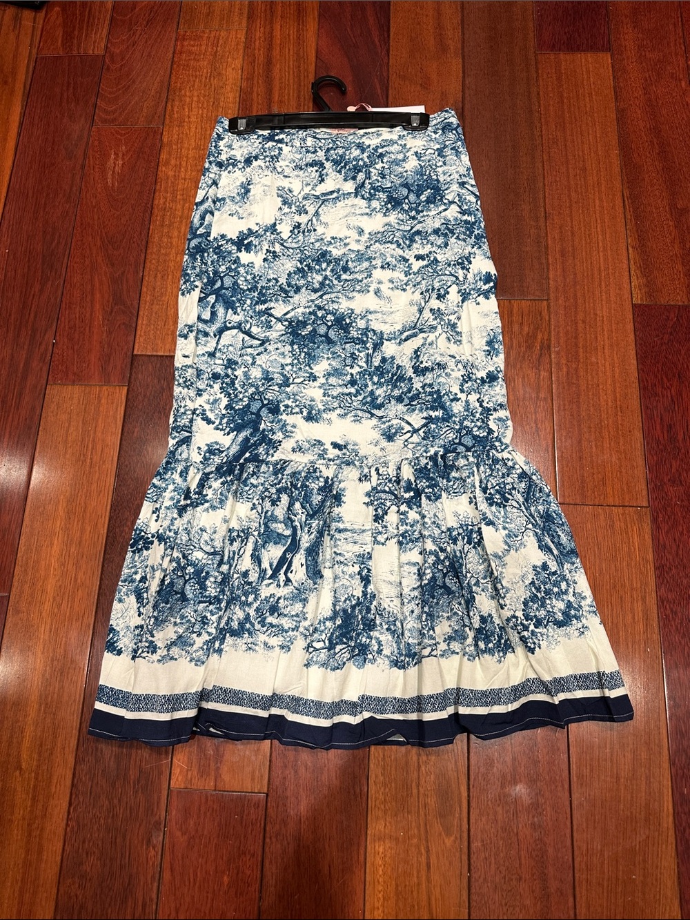Gorgeous mermaid style skirt!